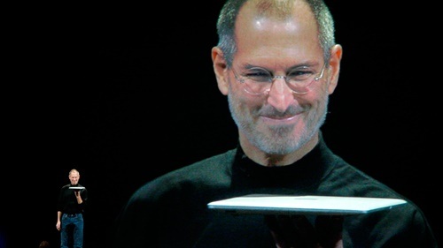 Lãnh đạo huyền thoại của Apple - Steve Jobs